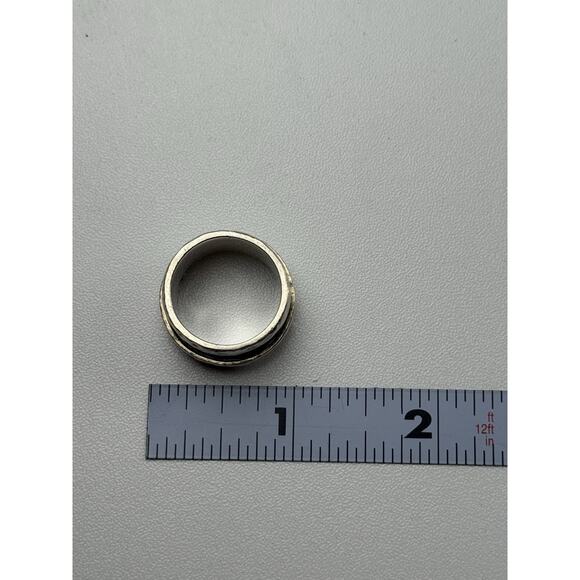 Silpada R1476 Spinner Hammered Sterling Silver Ring Size 8 - Picture 2 of 10